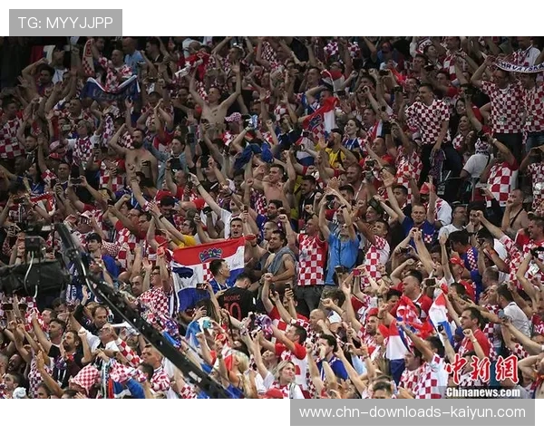 英格兰客战克罗地亚空场进行，三狮军团球迷表达不满